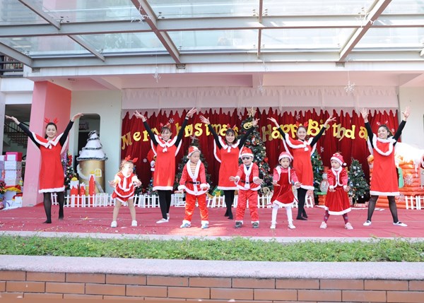 Vui Noel và mừng sinh nhật tháng 12 (1).jpg